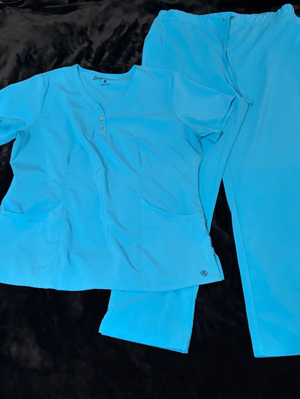 Turquoise Blue Women’s Scrub Set